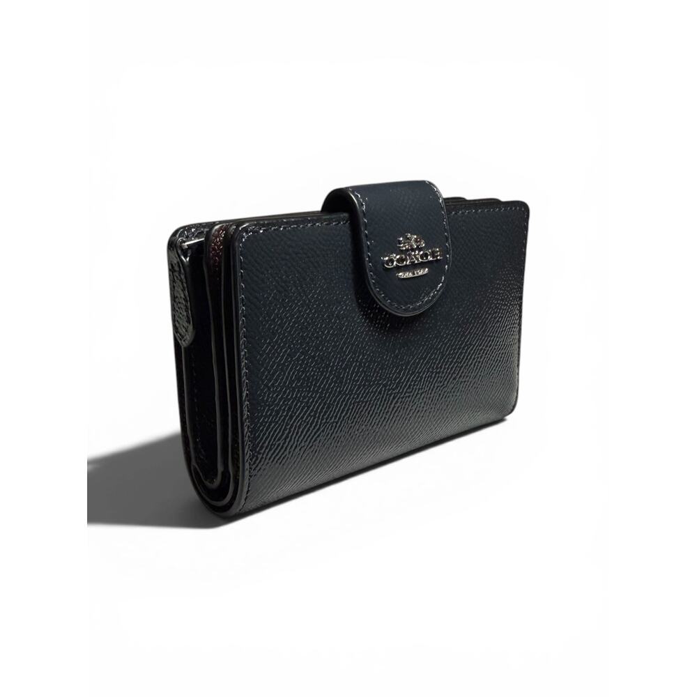 NWT Medium Corner Zip Wallet CF233 SVBHP - Picture 4 of 11